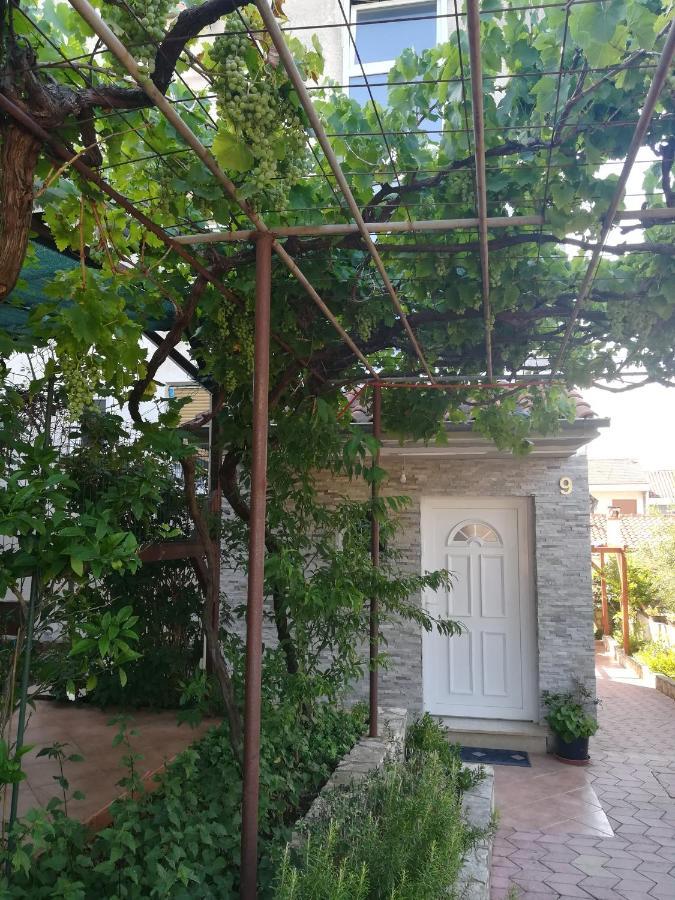 Apartmani Katerina PUY Exterior foto